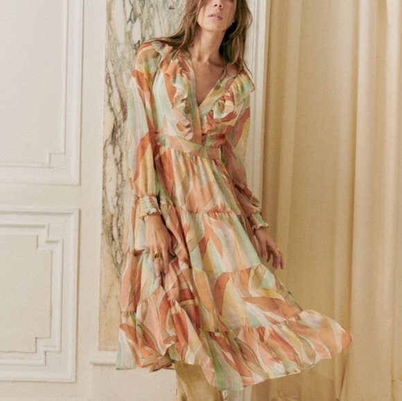Sezane Dresses & Skirts - Sezane Andreanne Dress in Leaves size 42